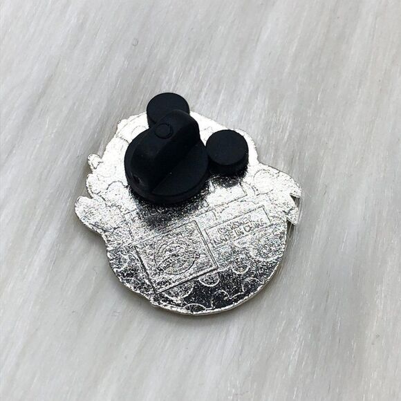 🔮 5/$25 Disney Aladdin Iago Chaser Pin - Picture 3 of 3